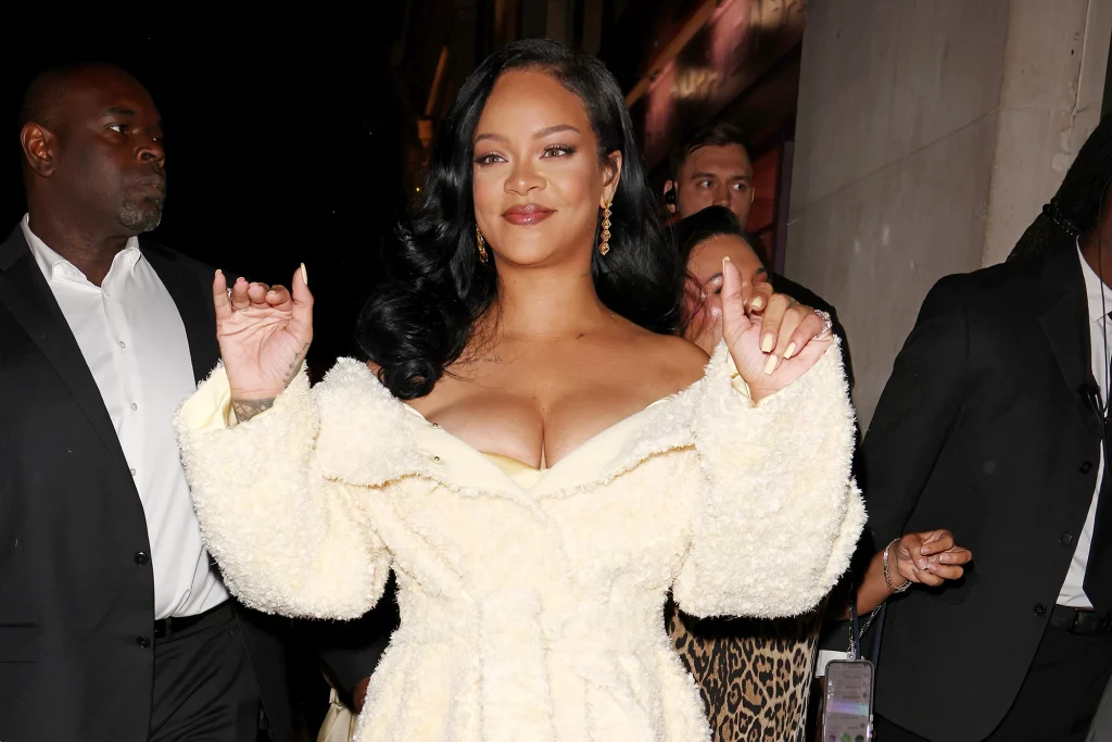 Look of the Week: Rihanna’s fluffy bathrobe